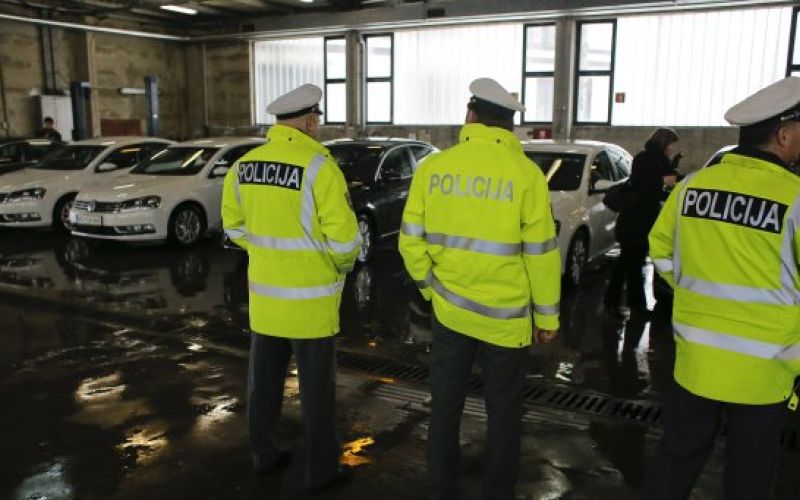 Policija