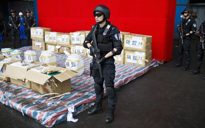 kitajska policija droge.jpg