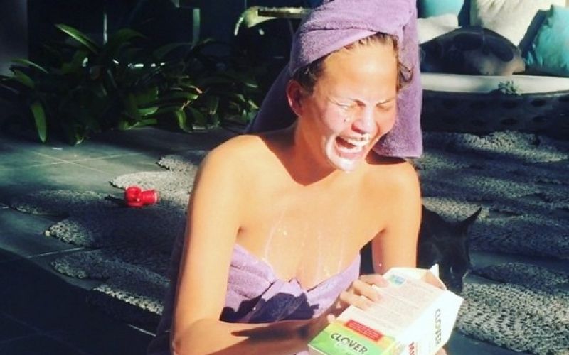 chrissy teigen1.jpg