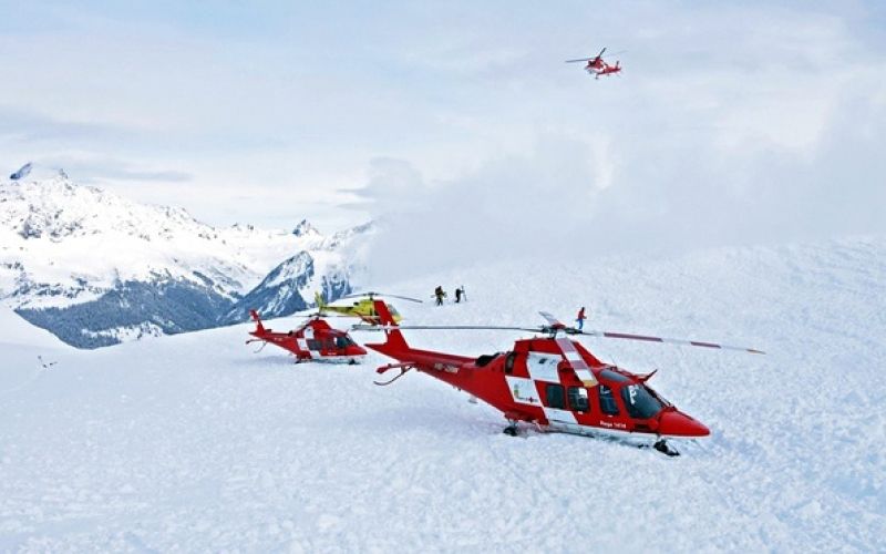 plaz smučar sneg smučanje nesreča helikopter tony