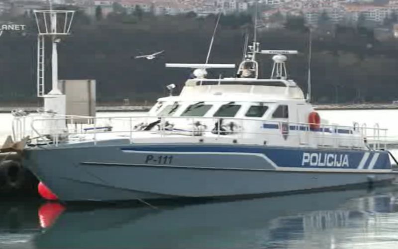 policija čoln.jpg