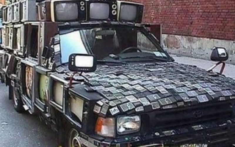 Izgleda, da obožuje televizije.jpg