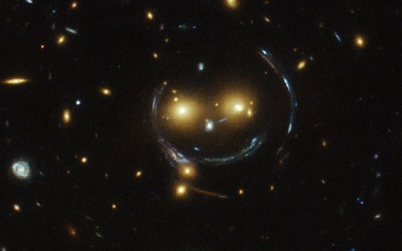 smeško smiley hubble vesolje nasa tony