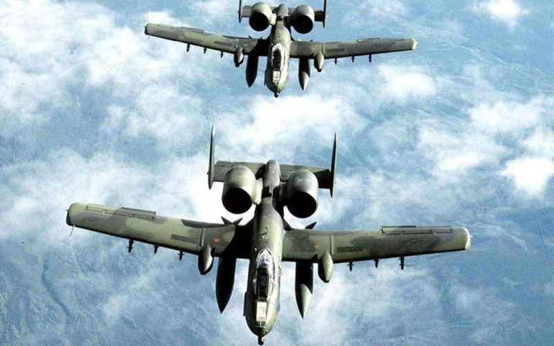 a-10 letalo protitankovsko.jpg
