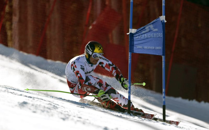 Hirscher re.jpg