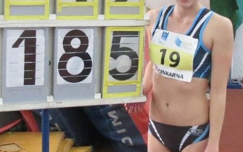 lara_skok_v_visino_185cm.jpg