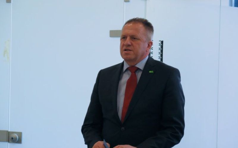Minister za gospodarski razvoj in tehnologijo Zdravko Počivalšek
