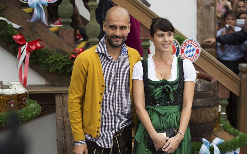 bayern guardiola oktoberfest.jpg