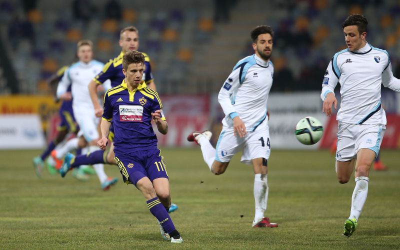 860-7-gol zahovic dw.jpg