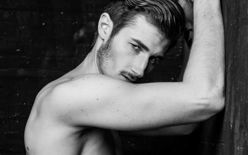 Aljoša Kuzmanovski_top 5 mister slo 2014.jpg