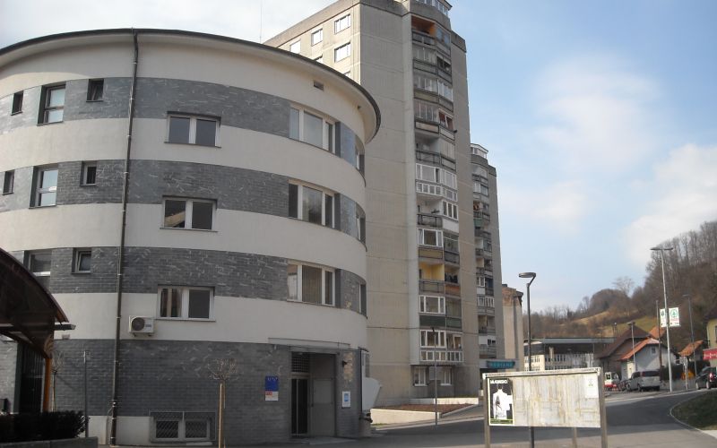 okrogla hiša ulica sallaumines trbovlje