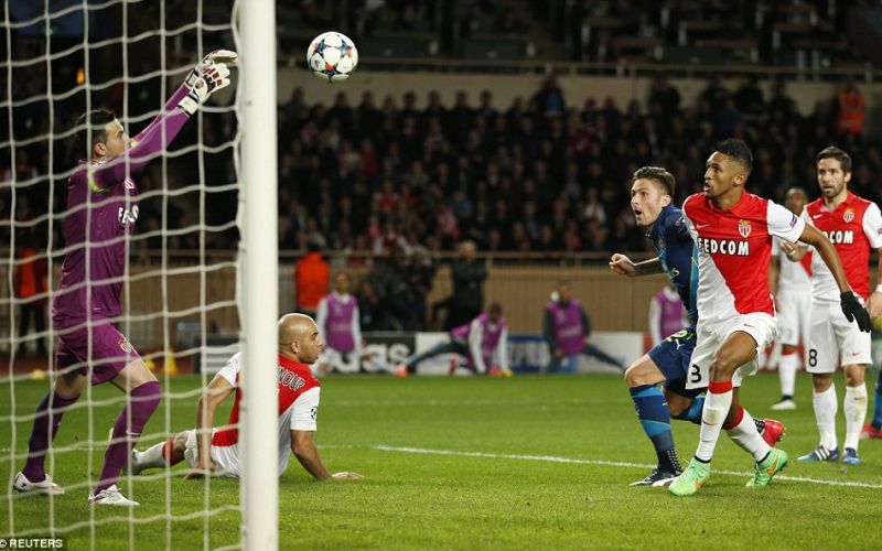 giroud subasic.jpg