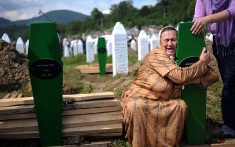 srebrenica vojna bosna srbija zločin genocid tony
