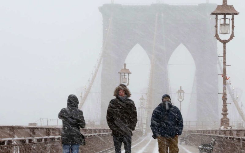 new york zima sneg vreme most brooklyn tony