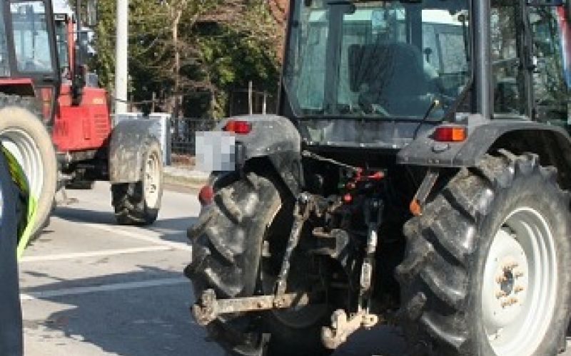 policija traktor promet