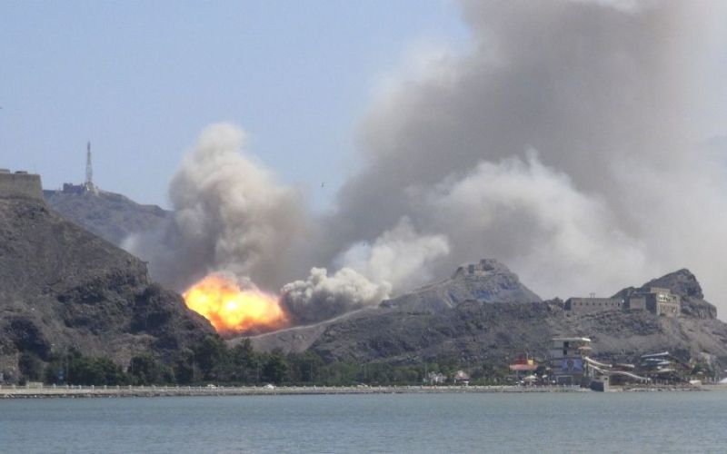 jemen bombardiranje aden.jpg