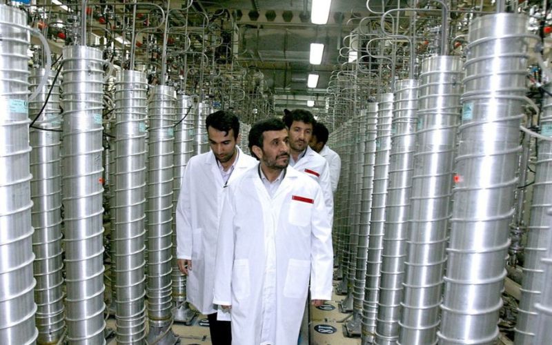ahmadinedzad iran jedrski objekt.jpg