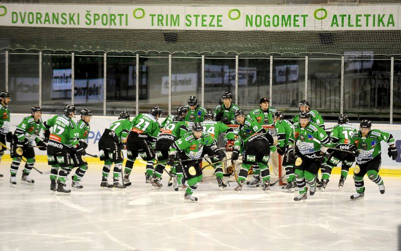 888-38-olimpija ap.JPG