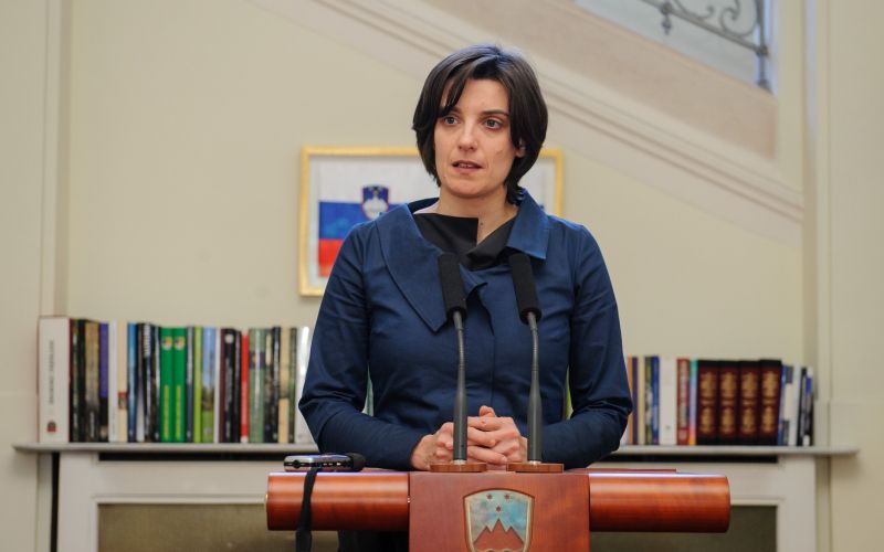 Simona Kustec Lipicer.jpg