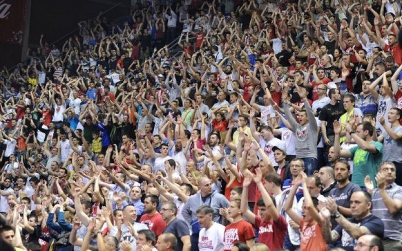 navijaci crvena zvezda.jpg