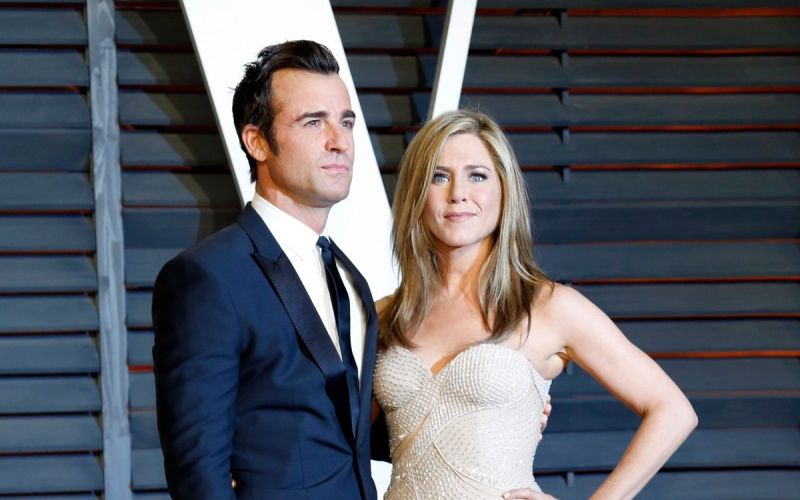 Jennifer Aniston in Justin Theroux.jpg