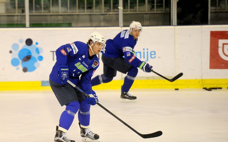 anze kopitar ap.jpg