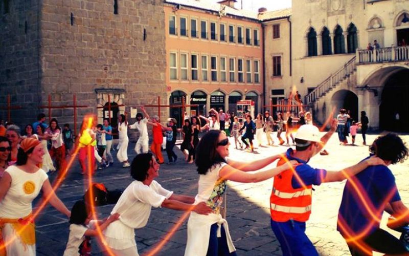 Dancing in the Streets of sLOVEnia.jpg