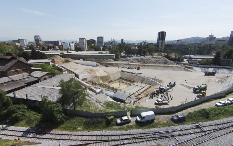 džamija, gradbišče.jpg