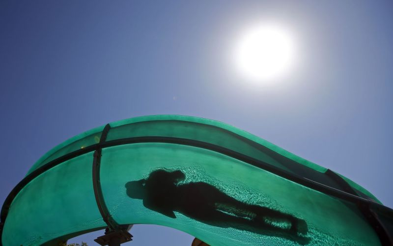 sonce, vroćina, zabava.jpg