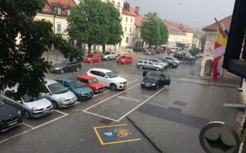 novo mesto. toča.jpg