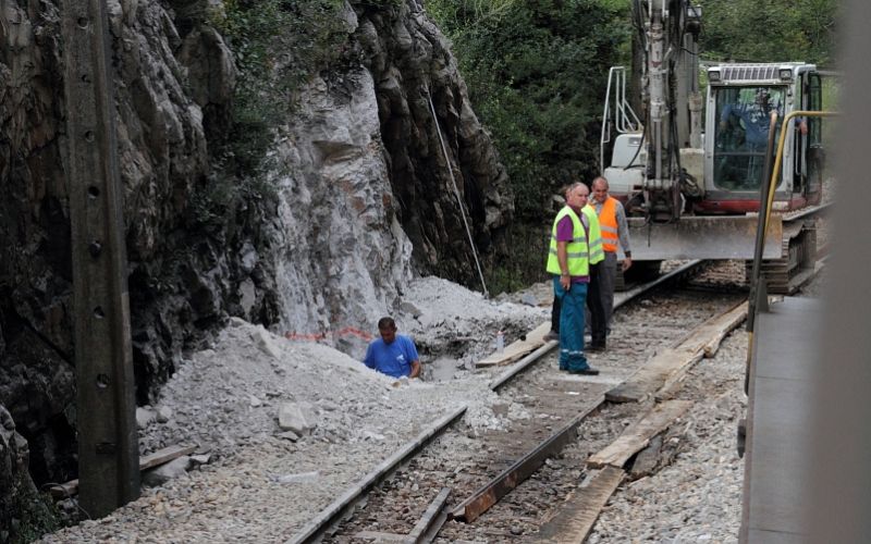 železnica slovenske železnice tir vlak lokomotiva