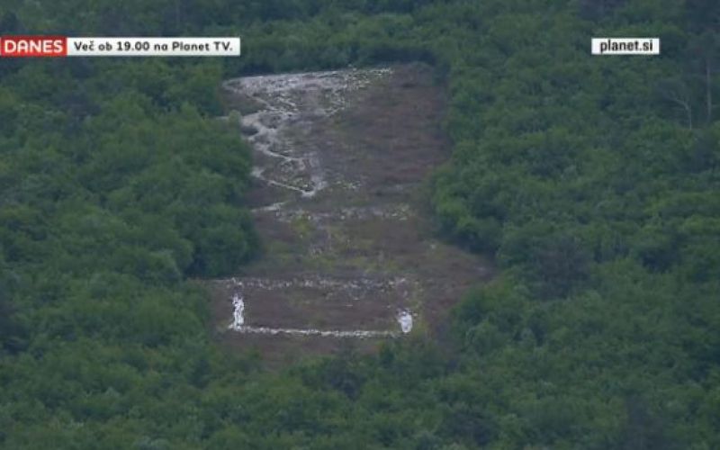 hrib kokos napis tito skrunitev planet tv.JPG