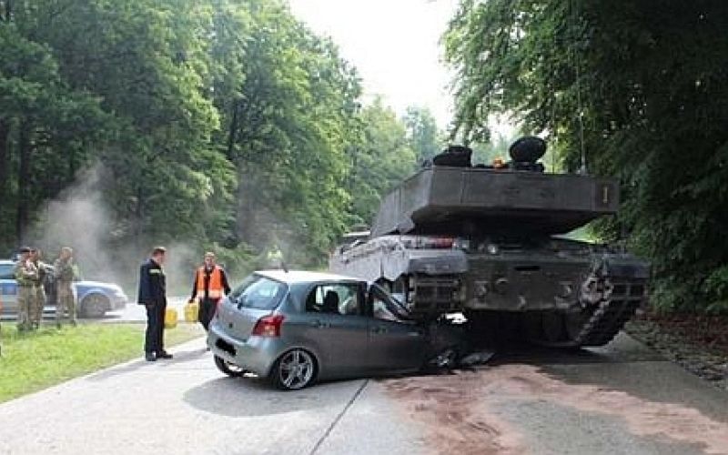 tank, toyota.jpg