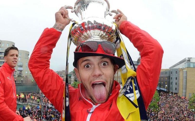 wilshire Arsenal-FA-Cup-Parade.jpg
