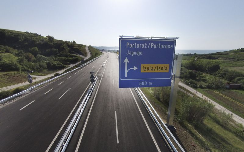 Hitra cesta Koper-Izola in predor Markovec iz zraka