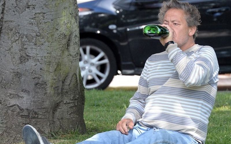 kenny sansom.jpg