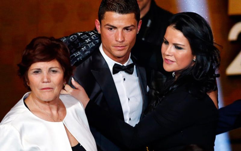 ronaldo mama.jpg