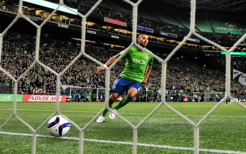 clint dempsey.jpg