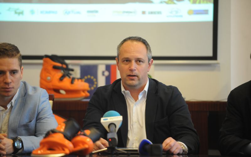 948-14-popovic ap.JPG