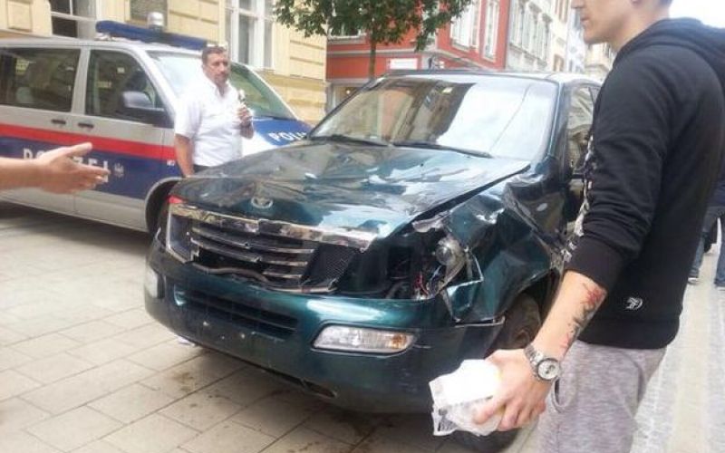 avto, gradec.jpg