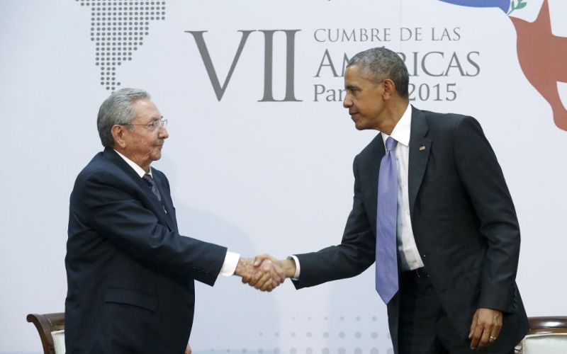 raul castro barack obama rokovanje.jpg