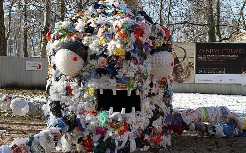 vrečka, plastična.jpg