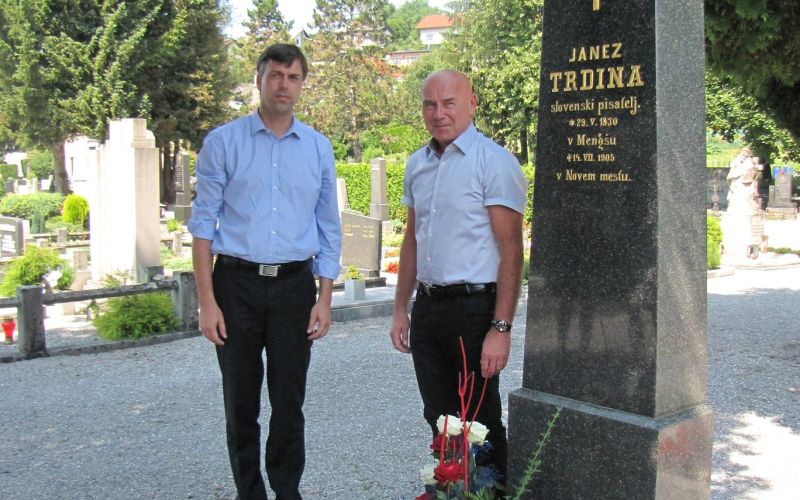 trdinov_grob_2.jpg