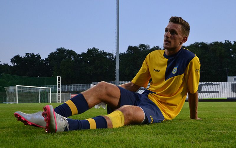 podlogar.jpg