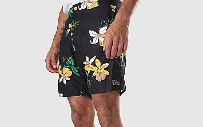 turist, kratke hlače.jpg