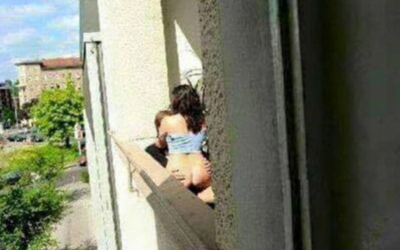 seks balkon.jpg