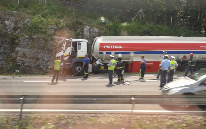 nesreča primorska avtocesta3.jpg