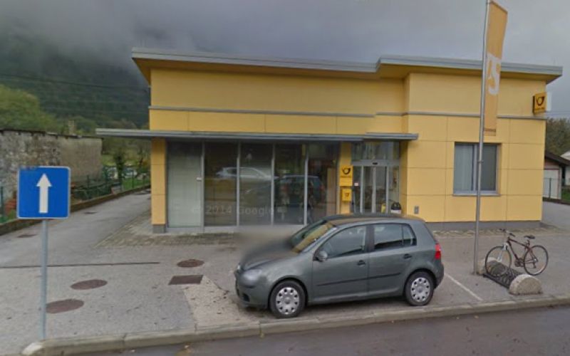 Pošta v Grgarju, kjer je Cernic oddal pošiljko.