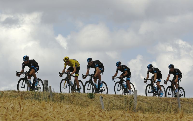 tour kolo re.jpg