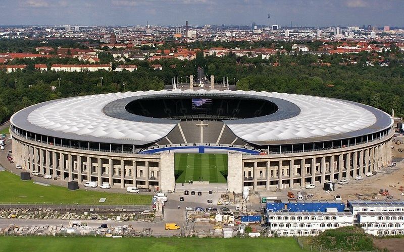 berlin stadion olimpijski.jpg
